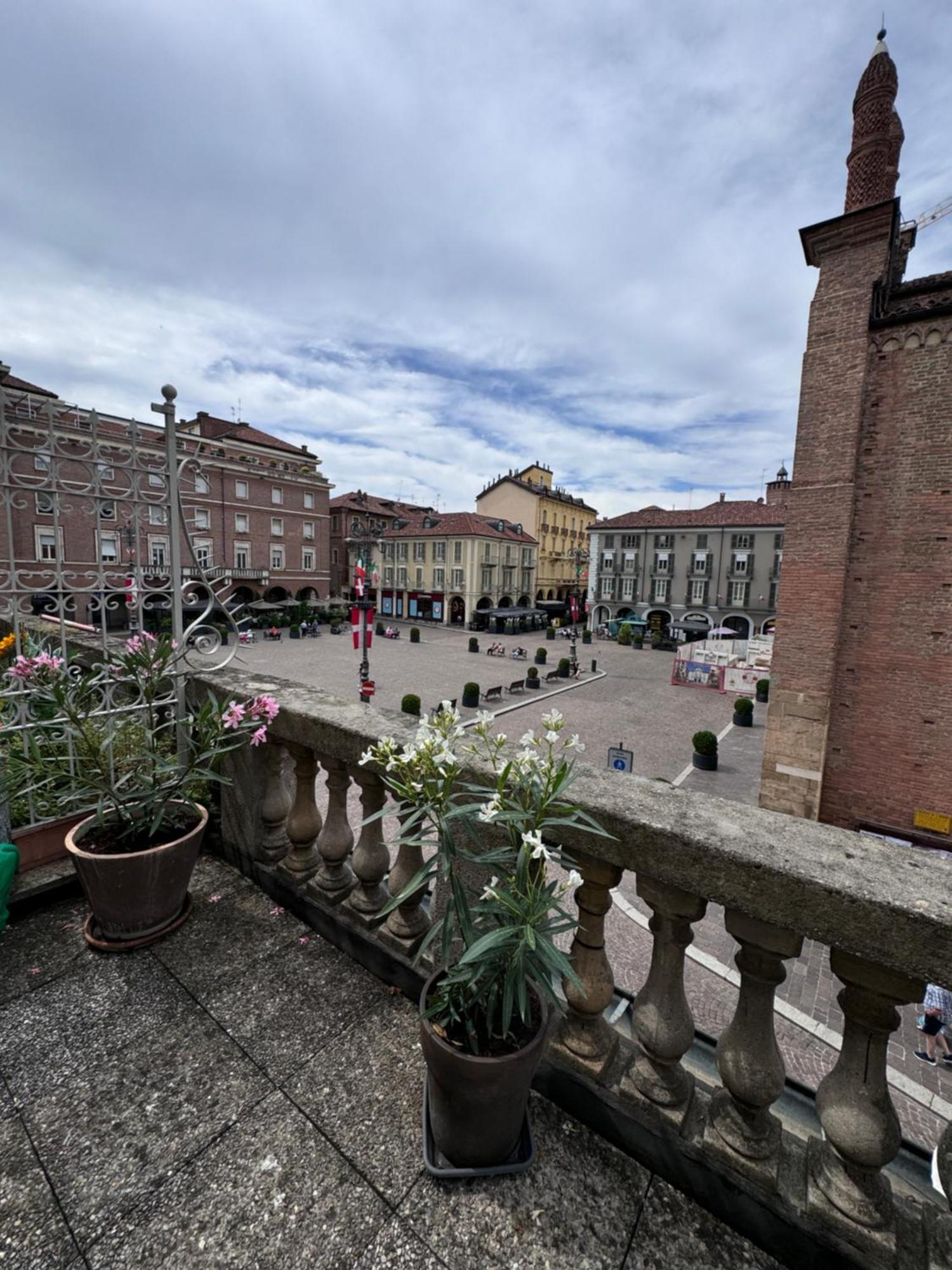 Comecasa San Secondo Terraced Apartment Асті Екстер'єр фото